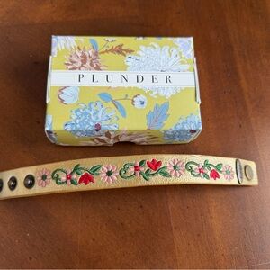 Plunder Floral Embroidered Bracelet with Box